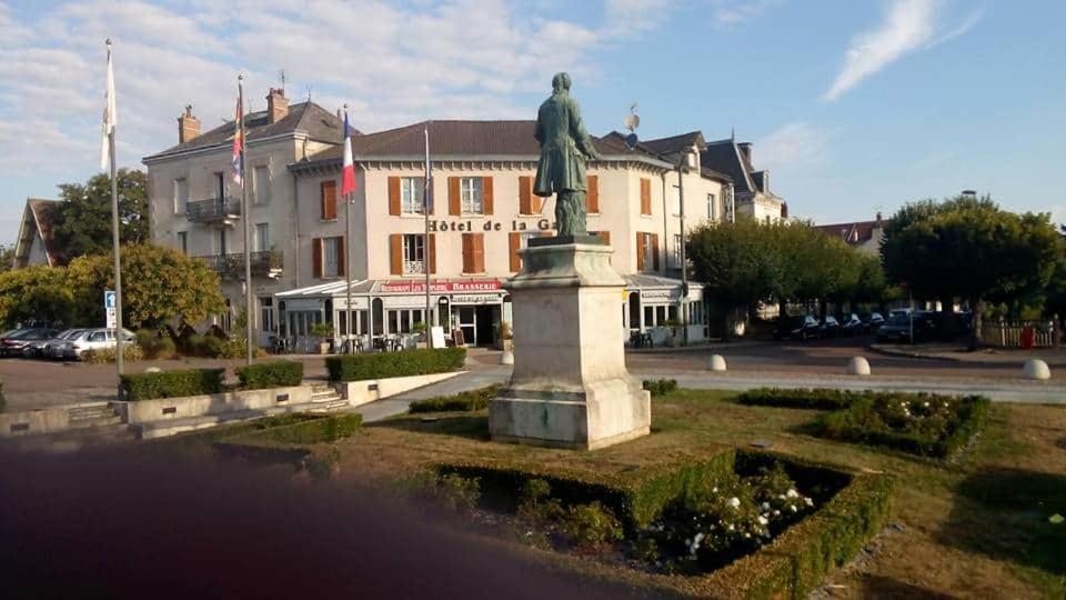 Hôtel restaurant les Templiers Montbard Exterior foto